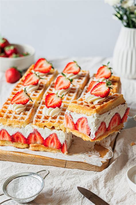 Waffelkuchen mit kinder Schokolade und Sahnecreme