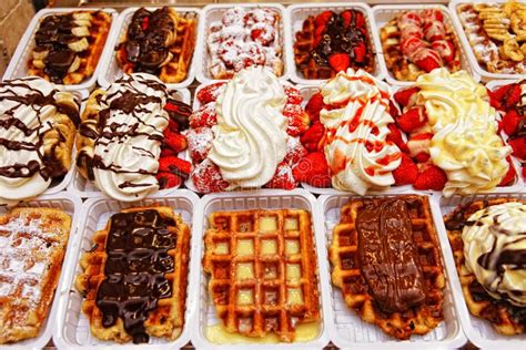 Waffeln als Streetfood in Belgien: Stände, Gäste und typische Portionen