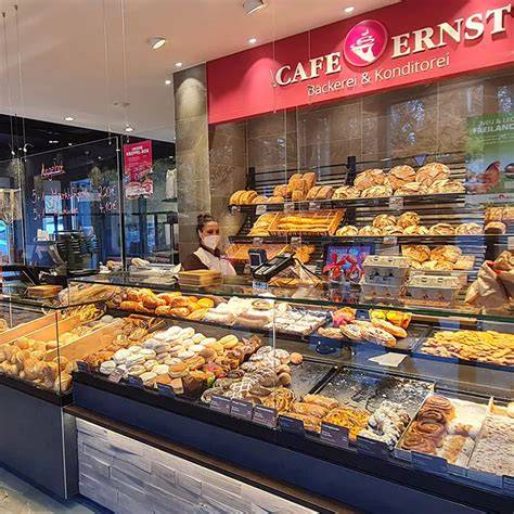 Waffeln frisch gebacken im Cafe Ernst Neu-Isenburg