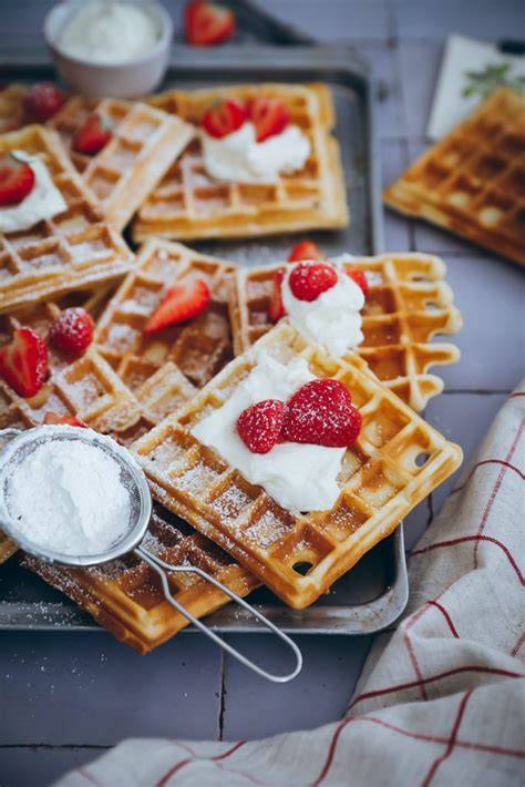 Waffeln mit Himbeerragout und Mascarponecreme