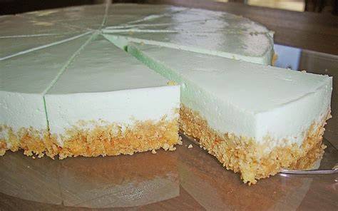Waldmeister Philadelphia Torte aufgeschnitten