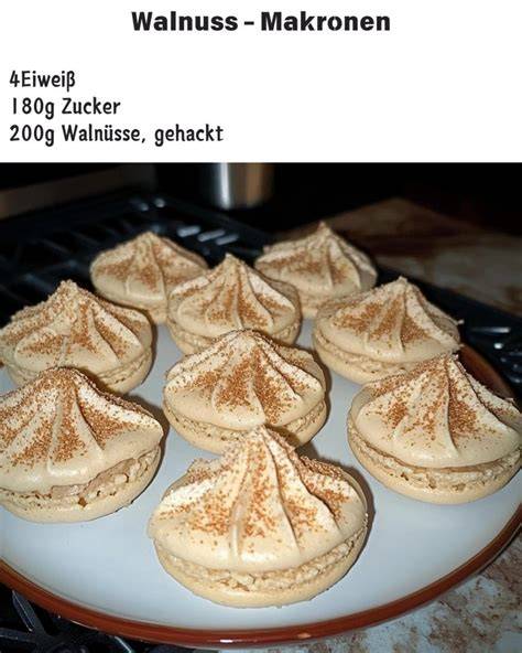 Walnuss‑Makronen auf Backblech