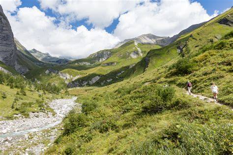 Wanderweg zur Utzenfluh und Knöpflesbrunnen