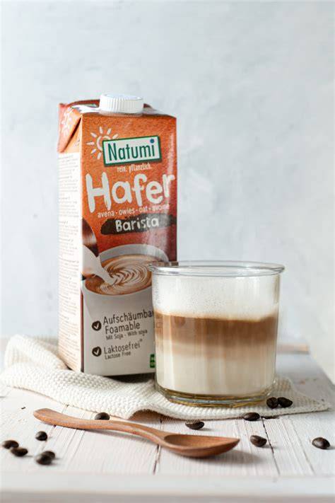 Warmer vegane Chai-Latte Haferdrink