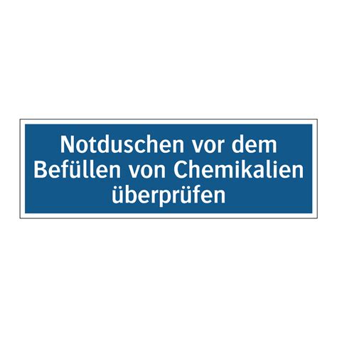 Weiße Schoko-Marzipan-Creme vor dem Befüllen