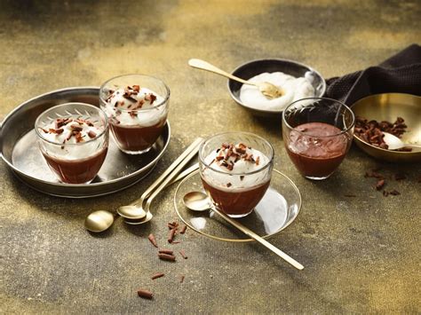 Weiße Schokoladen-Desserts Kombinationen