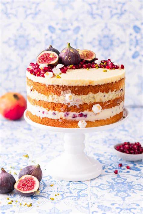 Weiße Schokotorte mit Pistaziencreme, Feigen und Granatapfelkernen