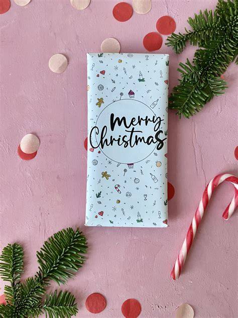 Weihnachtliche Marzipanauswahl und Geschenkverpackungen