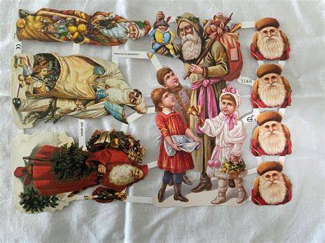 Weihnachtliche Oblaten mit Zuckerfüllung auf Teller