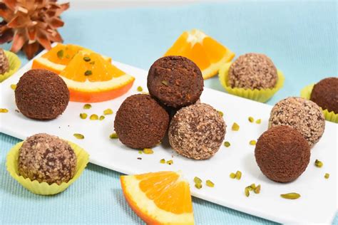 Weihnachtliche Präsentation der Orangen Marzipan Trüffel