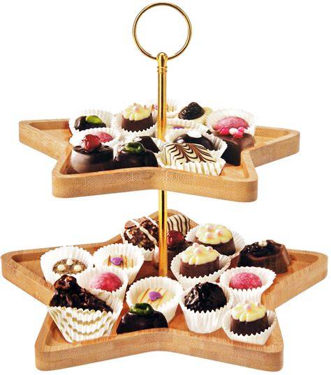 Weihnachtliche Pralinenmischung in Sternform