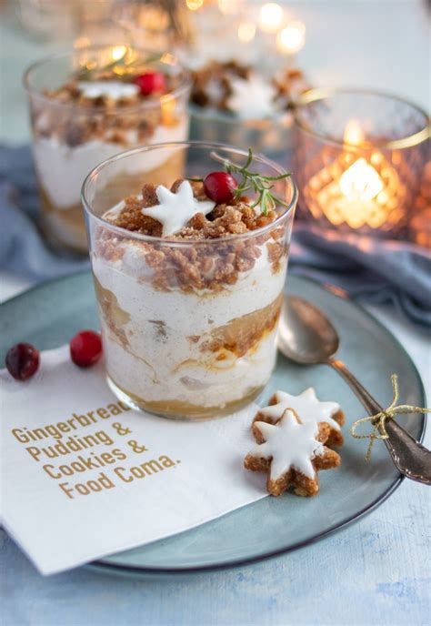 Weihnachtliches Dessert im Glas mit Maronencreme und Zimt
