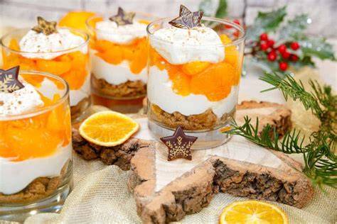Weihnachtsdessert mit Spekulatius und Lebkuchengewürz