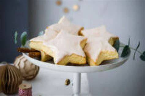 Weihnachtsgebäck mit Diamant Zucker
