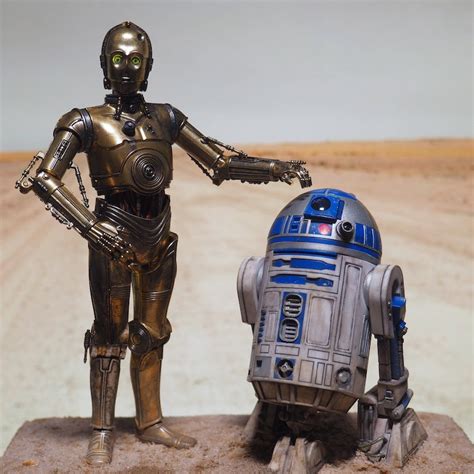 Weihnachtsmann mit C-3PO und R2-D2 auf dem Cover von 