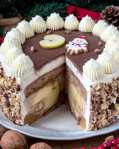 Weihnachtstorte mit Maronicreme und dunkler Ganache