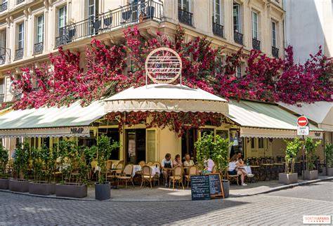 Weltweite Croissant-Kultur: Cafés in Paris, Wien und New York