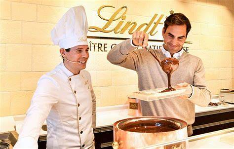 Werbemotive des GOLDHASEN: Maîtres Chocolatiers, Roger Federer, City-Installationen