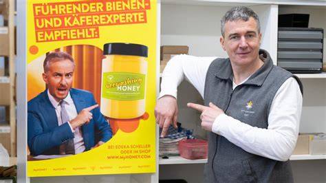 Werbung Beewashing-Honig mit Böhmermann-Aufsteller