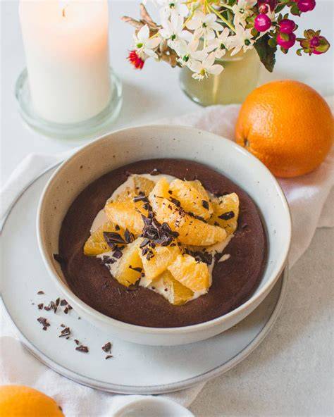 Winterlicher Schoko Punsch mit Deko und Zutaten