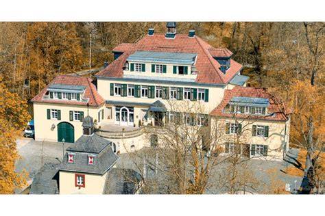 Winterliches Motiv: Schloss Eulenbroich als Kalenderbild