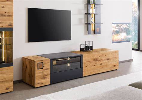 Wohnzimmer mit Lowboard Eiche Trüffel und TV