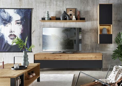 Wohnzimmer mit Wildeiche Möbeln