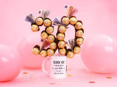 Zahlen aus Rocher in Tasse