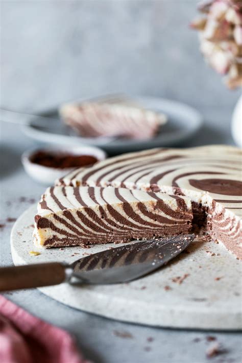 Zebrakuchen ohne Zucker, angeschnitten