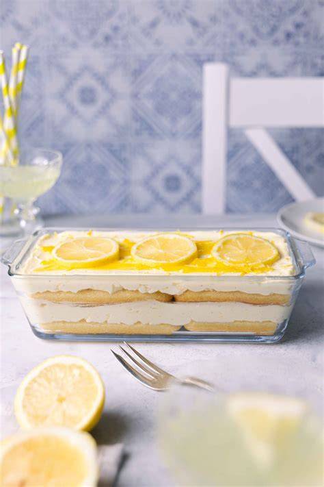Zitronen und Lemon Curd für Desserts