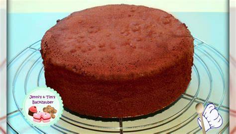 Zitronen- und Schokokuchen als Grundlage für Motivtorten