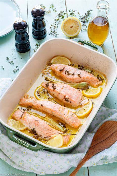 Zitronen-Lachs auf Backblech mit Thymian und Knoblauch