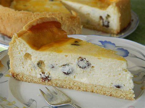 Zitronen-Quarkkuchen mit Rosinen