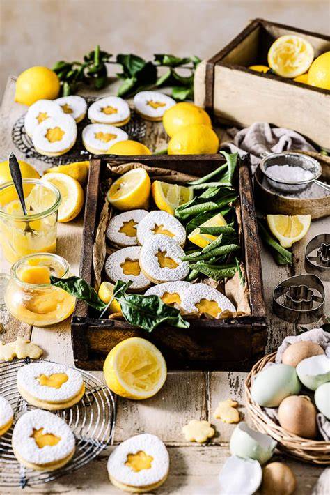 Zitronenkekse mit Lemon Curd Füllung und Zuckerguss
