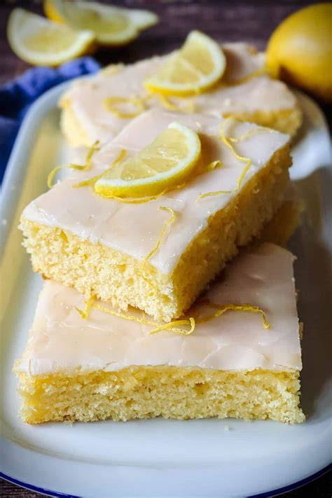 Zitronenkuchen - klassisch, saftig und zitronig