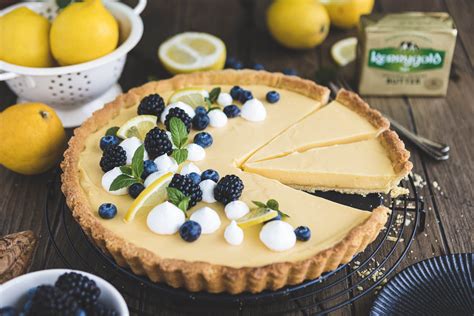 Zitronentarte mit Buttercremefüllung