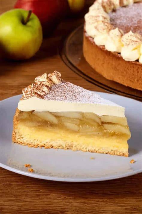 Zubereitung der Schmandcreme für Apfelkuchen