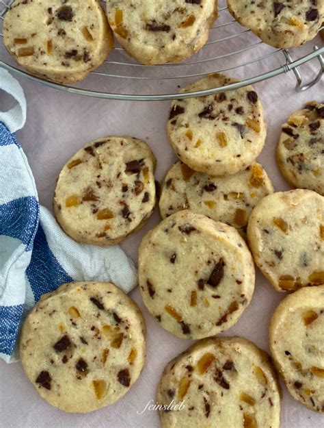 Zubereitung von Cookie-Teig mit Orange und Schokolade