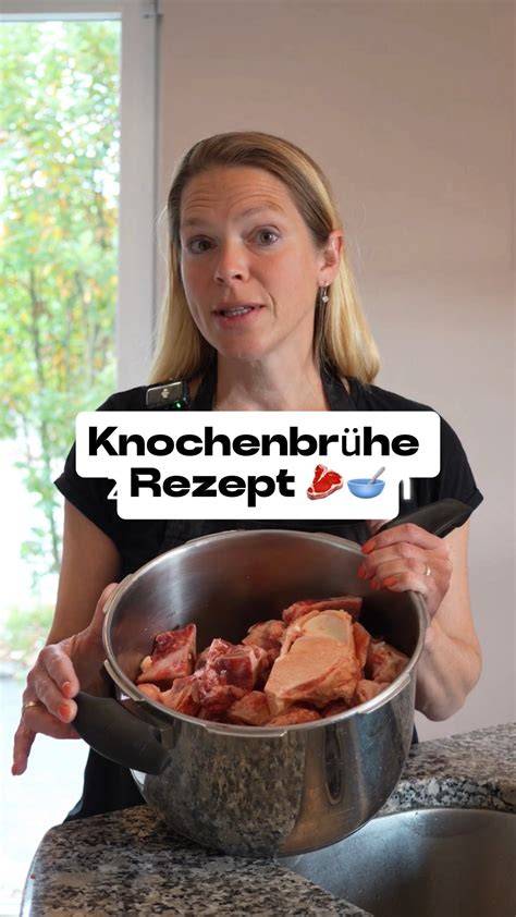 Zubereitung von Stachelbeerkompott im Topf