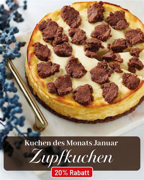 Zubereitung von gezupften Mürbeteigstücken auf der Quarkfüllung