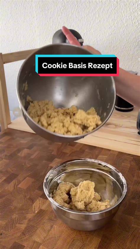 Zubereitungsschritte: Mischen, Formen, Flachdrücken, Topping, Backen