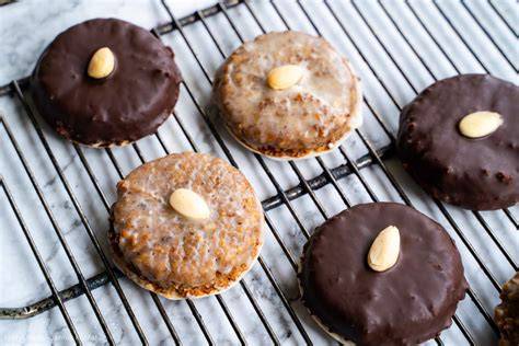 Zubereitungsschritte Elisenlebkuchen