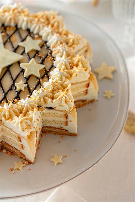 Zubereitungsschritte Malakoff Torte: Schichten und Dekorieren