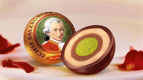 Zubereitungsschritte der Mozartkugeln - Pistazienschicht, Marzipanhülle und Schokoladenguss
