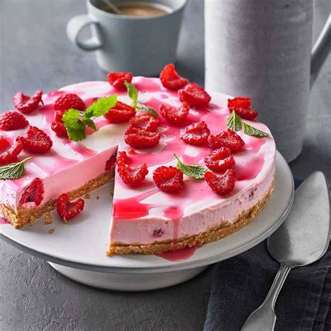 Zubereitungsschritte für Himbeer Frischkäse Torte im Thermomix Schritt-für-Schritt dargestellt