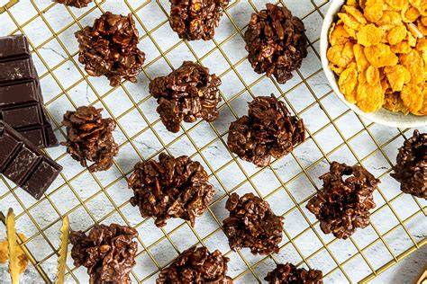 Zubereitungsschritte für Schoko Crossies mit geschmolzener Schokolade und Cornflakes