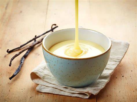 Zubereitungsschritte für Vanillesauce mit frischer Vanilleschote