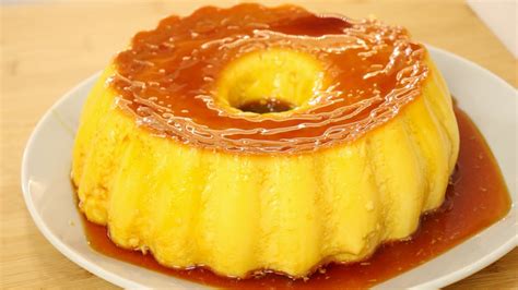 Zubereitungsschritte und Ergebnis von Pudim Flan