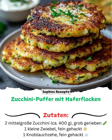 Zucchini grob gerieben in einer Schüssel