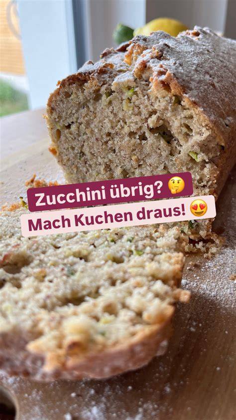 Zucchiniraspel und gemahlene Haselnüsse in Schüssel